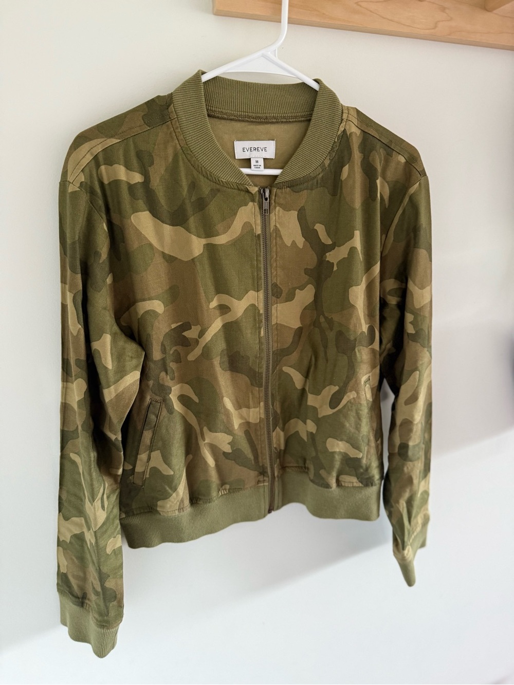 Evereve Olive and Tan Camo Bomber Jacket Medium Linen Blend - Picture 2 of 5